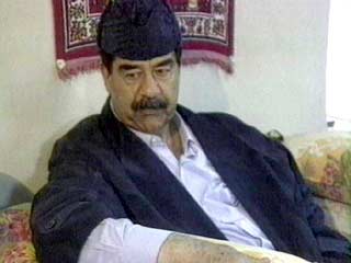 Все усилия как разведки, так и регулярной армии США в Ираке сейчас сосредоточены на обнаружении Саддама Хусейна, который загадочным образом исчез из поля зрения вместе со своим окружением