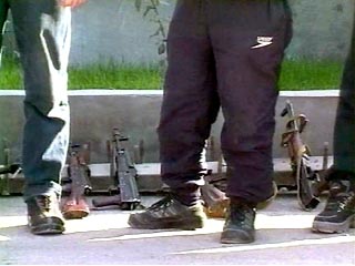Минувшая неделя отмечена в Чечне рядом явок с повинной в правоохранительные органы участников незаконных вооруженных формирований (НВФ) и добровольной выдачей хранившегося у них оружия