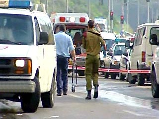 Двое израильтян погибли и 7 получили ранения различной степени тяжести во вторник в результате нападения палестинских боевиков в секторе Газа