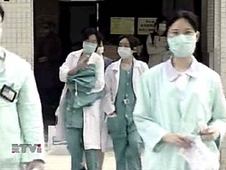 Еще 12 человек умерли в Гонконге от атипичной пневмонии