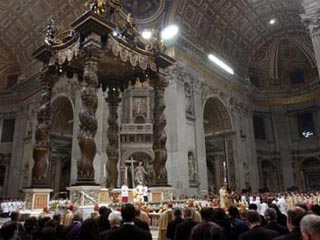 Главное пасхальное богослужение для всех католиков в мире было совершено в соборе святого Петра в Риме