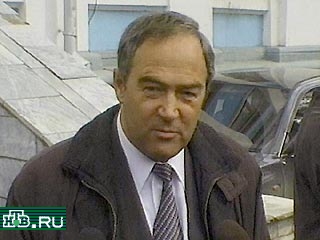 Сегодня краевая дума Приморья намерена поставить вопрос о недоверии губернатору Евгению Наздратенко