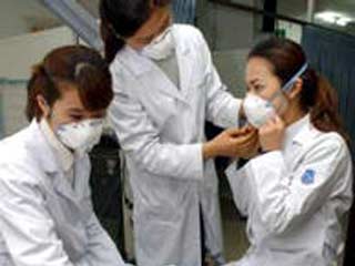 В Сингапуре принимаются резкие меры против атипичной пневмонии