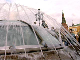 Все центральные московские фонтаны этим летом будут работать с 8 утра до полуночи, а не круглосуточно, как раньше