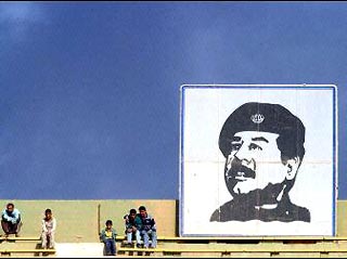 Иракцы робко отмечают очередной день рождения Хусейна. Родился Саддам 29 апреля, но при его режиме торжества по этому поводу продолжались полных две недели, поэтому по привычке отмечают уже сейчас