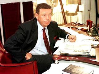 Вацлав Гавел поддержал журналистов Чешского телевидения и отстранил его директора от должности