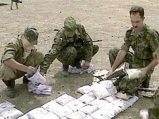 Крупный тайник с наркотиками обнаружили сегодня ночью российские пограничники на пянджском участке таджикско-афганской границы