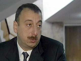 Вместо нынешнего президента Азербайджана Гейдара Алиева в выборах примет участие его сын Ильхам Алиев