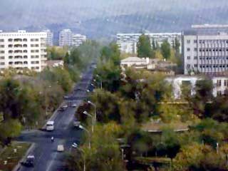 В Алма-Ате неизвестными лицами сегодня совершена попытка взрыва в одном из крупных торговых центров на окраине города. Об этом сообщили в республиканском агентстве по чрезвычайным ситуациям