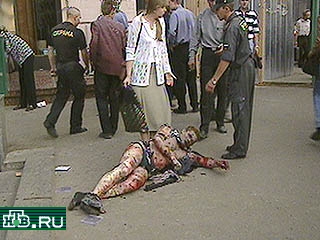 По последним данным, в результате взрыва на Пушкинской площади пострадали более 50 человек, 8 погибли