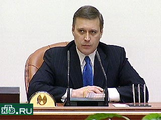 Работа правительства РФ в 2000 году признана удовлетворительной