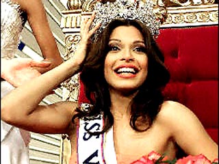 Чтобы отправить Мисс Венесуэлу на конкурс Miss Universe, правительству страны пришлось занять денег