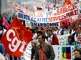 Парижане вышли на улицу с протестом против реформы пенсионной системы