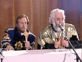 Архиепископ Иоанн (справа на фото) рассказал о "мистическом откровении", в котором ему была открыта тайна последнего русского царя