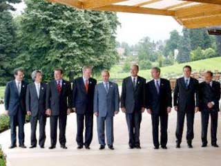 Лидеры G8 призвали мировое сообщество объединить усилия в борьбе с атипичной пневмонией