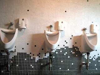 Власти Сингапура решили опубликовать рейтинг общественных туалетов
