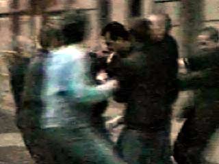 В результате массовой драки в московском метро ранения получил сотрудник милиции