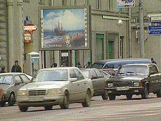 Склоны московских дорог будут оформлены рекламой