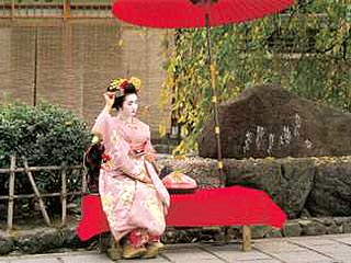 Япония борется за сохранение феномена национальной культуры - гейш