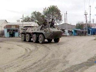 В Чечне подорвался БТР: 4 военнослужащих ранены