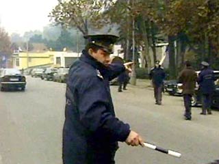 В центре грузинской столицы полиция задержала такси, в котором находились контейнеры с радиоактивными веществами - цезием и стронцием