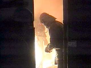 В Красноярске горит здание транспортной милиции: один человек пострадал