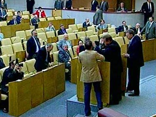 Завершение весенней сессии Государственной Думы ознаменовалось скандалом