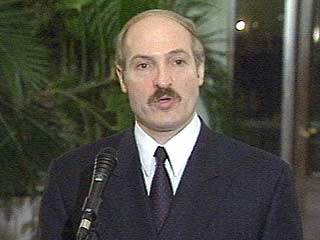 Лукашенко вслед за Ниязовым раскритиковал российские СМИ