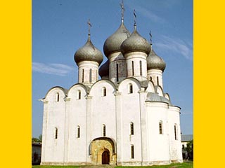 Из резервного фонда президента РФ  выделено 10 миллионов рублей на восстановление Софийского собора Вологды