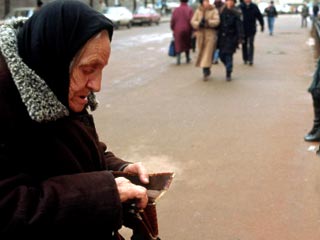 2,5 млн бедных москвичей получат дисконтную "социальную карту"