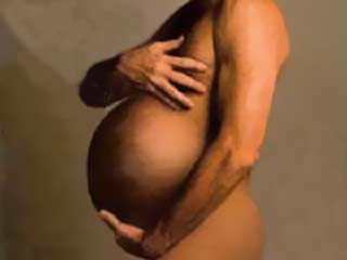 Через три года, возможно, родится первый человек, который развивался в пересаженной матке, утверждает шведский ученый профессор Мат Бранстром