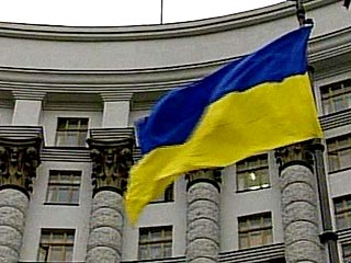 На Украине 326 граждан являются официальными миллионерами - именно столько украинцев добровольно задекларировали свои доходы за 2002 год в сумме более 1 млн гривен