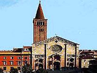 Город Пьяченца, расположенный на севере Италии, хочет получить назад "Сикстинскую мадонну" Рафаэля, взяв ее в аренду. Когда-то "Сикстинская мадонна" украшала церковь Святого Сикста в Пьяченце. Папа Юлий II в 1511 году заказал эту картину Рафаэлю