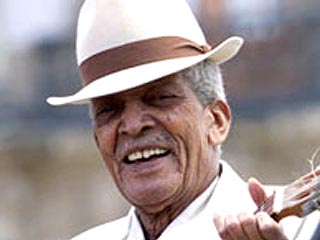 Легендарный кубинский гитарист Компай Сегундо будет похоронен в родном городе