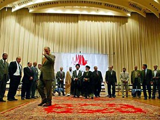 Переходный правящий совет Ирака, созданный оккупационными американскими властями, избрал наконец свое руководство из трех человек