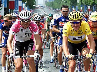 Лэнс Армстронг пятый раз подряд выиграл "Тур де Франс"