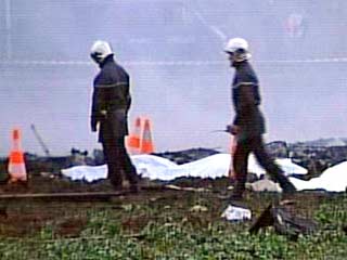 Четыре человека погибли в среду в результате падения легкого самолета в районе города Руайан на западе Франции. По сообщению местной префектуры полиции, инцидент произошел в середине дня