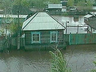 Два поселка в Туве затоплены вышедшими из берегов реками