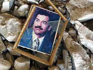 Из всех преступлений Саддама бессмертным памятником тирану навечно может остаться покрытый соляной коркой лунный пейзаж, который некогда был Эдемом
