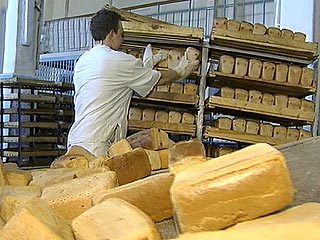 Бывшие работники украли из хлебопекарни 86 противней