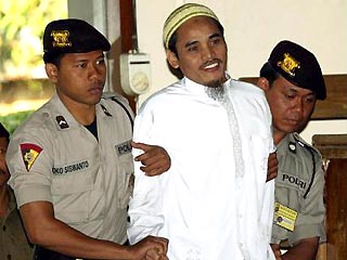 В Индонезии в четверг будет вынесен приговор организатору теракта на Бали
