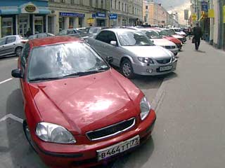 К 2007 году в Москве запретят парковаться вне стоянок