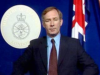 Министр обороны Великобритании Джеффри Хун считает, что должен "взять на себя груз ответственности" за смерть советника по вооружениям Давида Келли