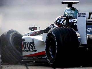 Босс Minardi врезался в бетонную стену во время автошоу "Дни Грома"