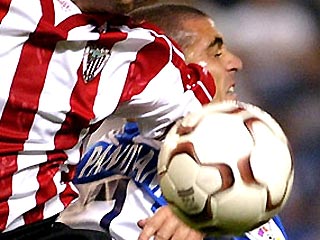 Чемпионы Испании 2000 года выиграли довольно легко, благодаря усилиям Хуана-Карлоса Валерона и уругвайца Уолтера Пандиани, который забил свой второй гол в чемпионате