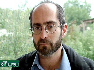 Информация о том, что Кенни Глак, глава миссии международной организации "Врачи без границ" на Северном Кавказе, сумел бежать из чеченского плена, не подтвердилась, сообщает НТВ