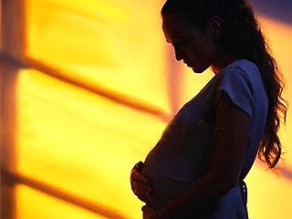 В Германии число беременностей среди девочек-подростков растет - аборты делают 10-14-летние