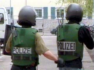 В Германии полицейские взяли штурмом дом - в нем найдено 2 трупа