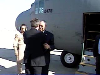Госсекретарь США Колин Пауэлл, находящийся с визитом в Ираке, встретился в Багдаде с главой временной американо-британской администрации Полом Бремером