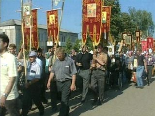 Православные верующие обходят Самару многодневным крестным ходом